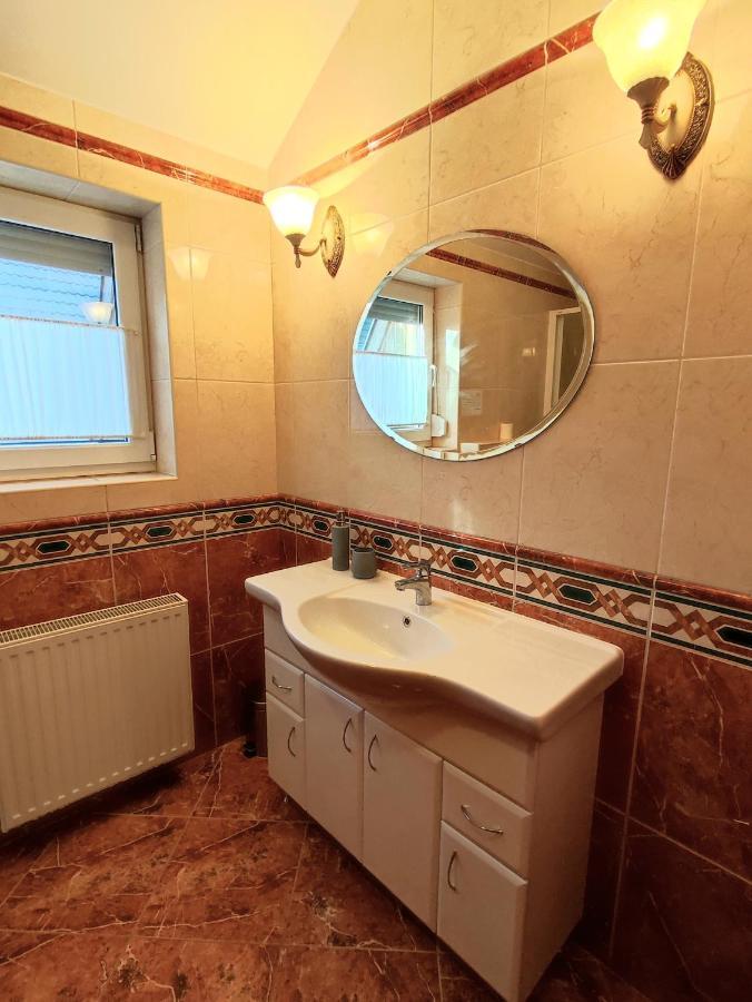 Arnyas Apartmanhaz Balatonlelle Exterior photo